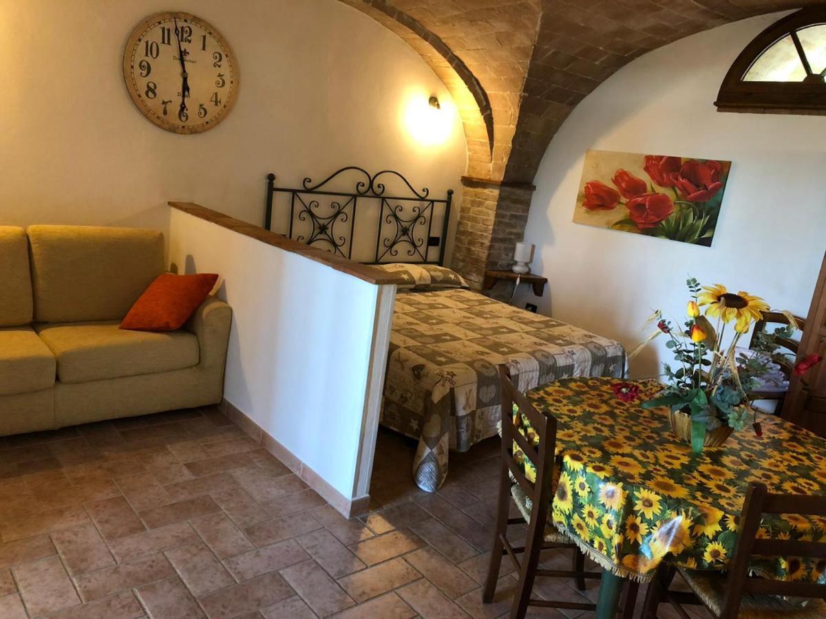 Agriturismo Casale Giulia Вольтерра Экстерьер фото